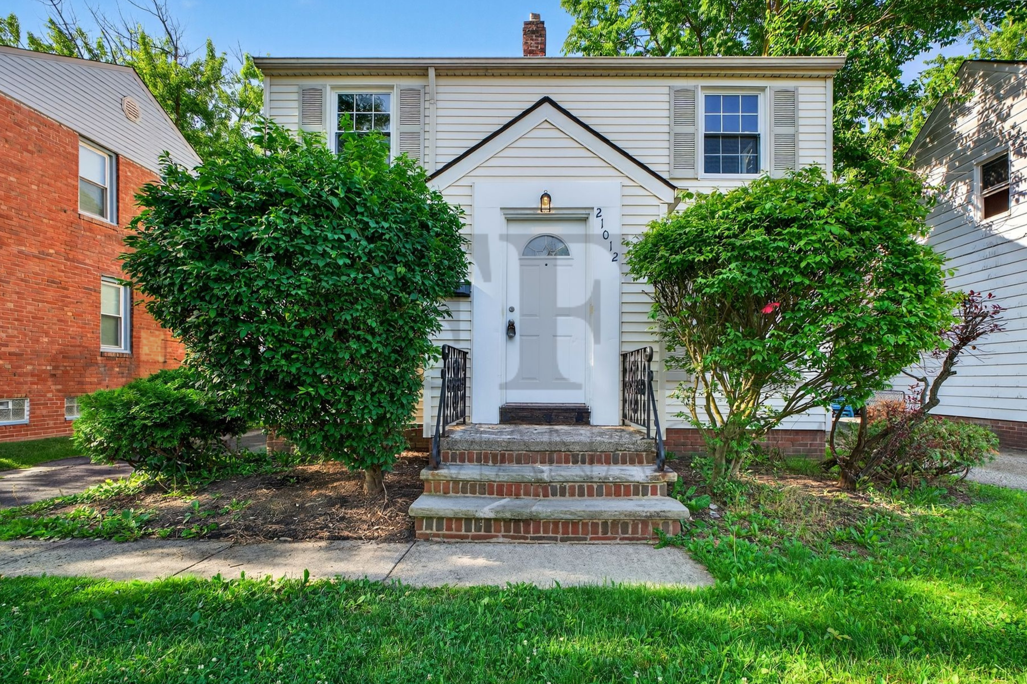Property main image